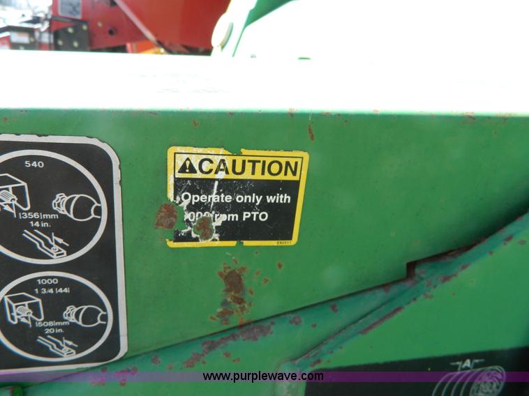 image for item G7767 1997 John Deere 566 baler