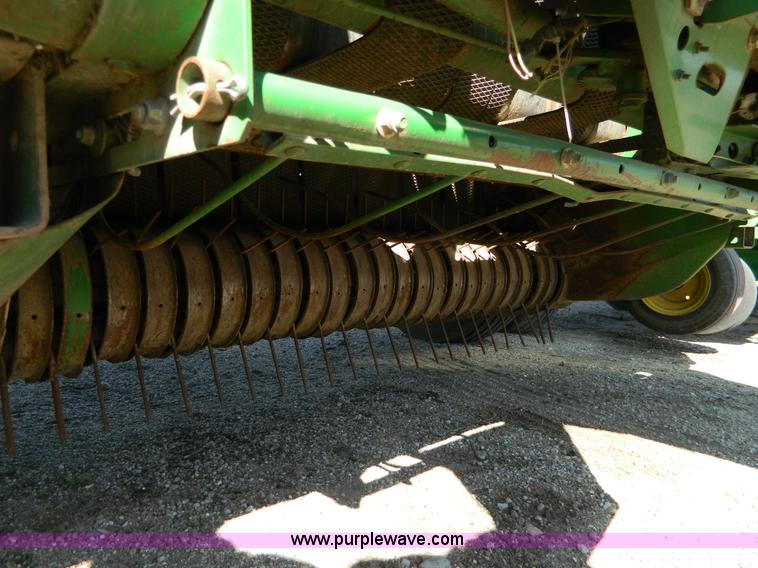 image for item G7767 1997 John Deere 566 baler