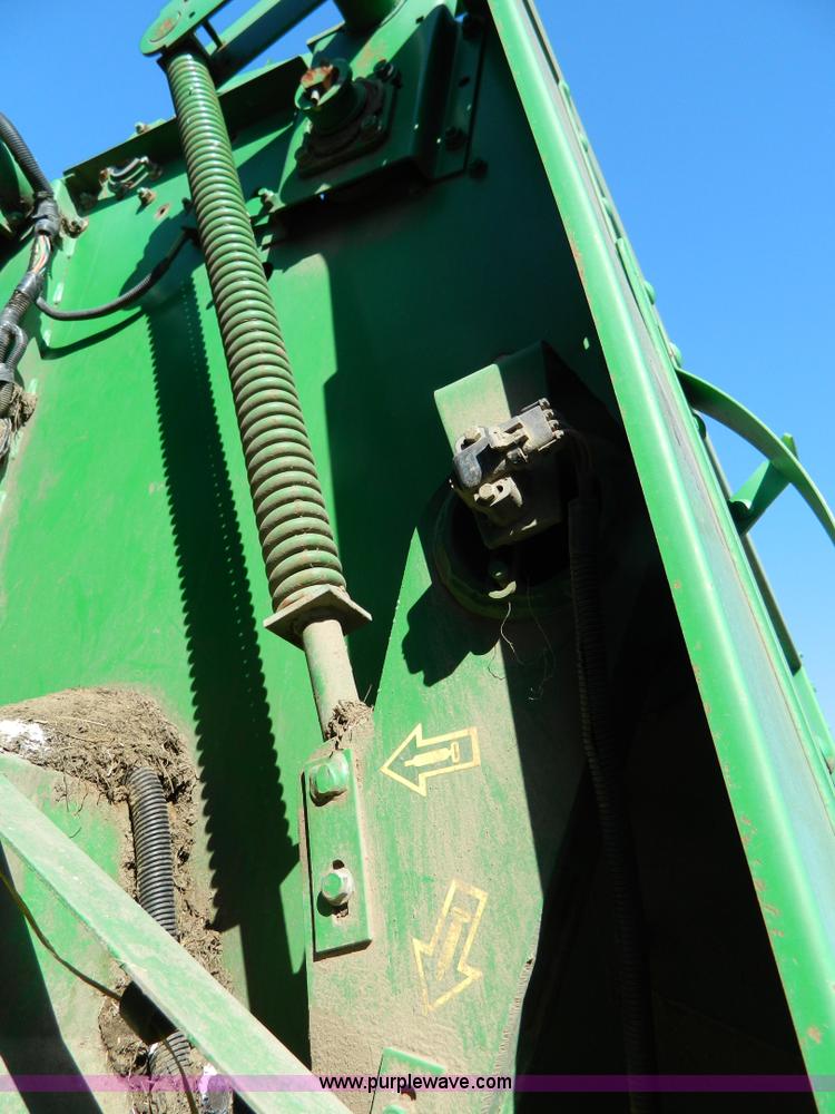 image for item G7767 1997 John Deere 566 baler