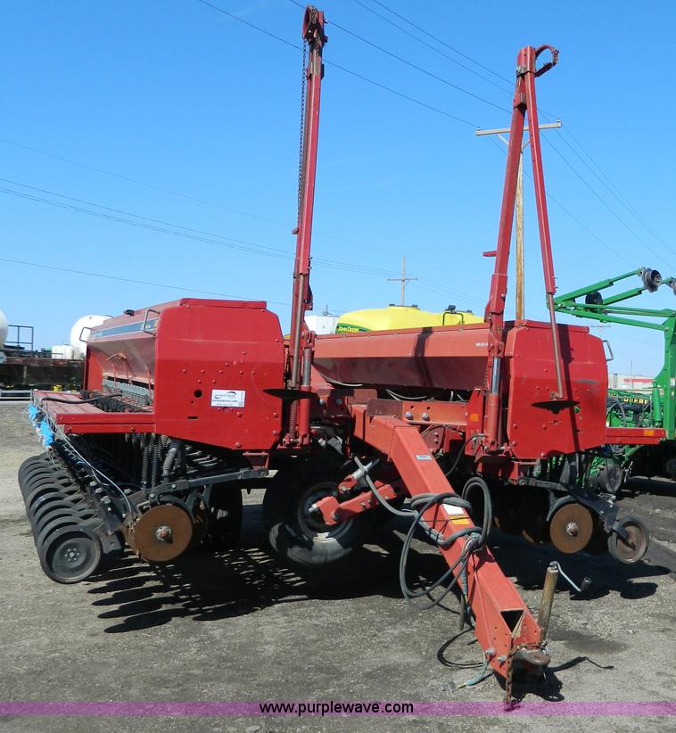 image for item G7770 Case IH 5500 30' drill