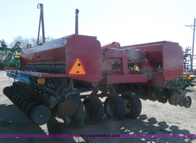 image for item G7770 Case IH 5500 30' drill