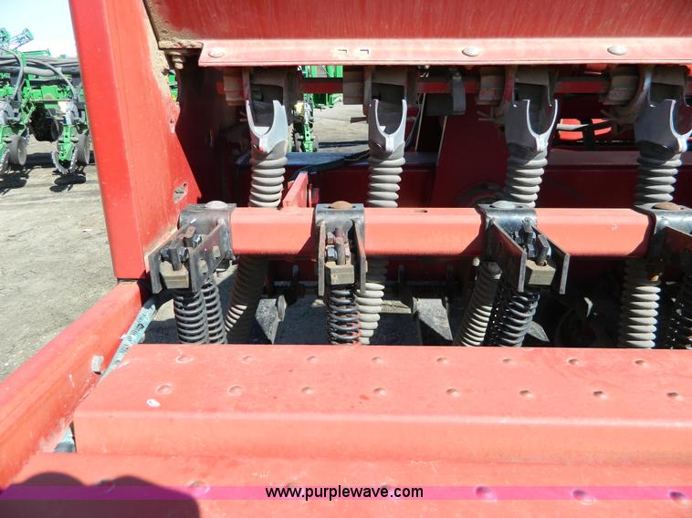 image for item G7770 Case IH 5500 30' drill