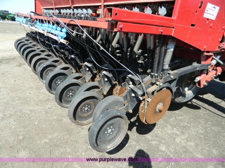 image for item G7770 Case IH 5500 30' drill
