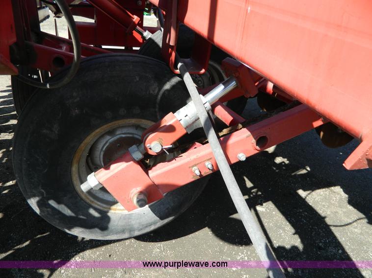 image for item G7770 Case IH 5500 30' drill