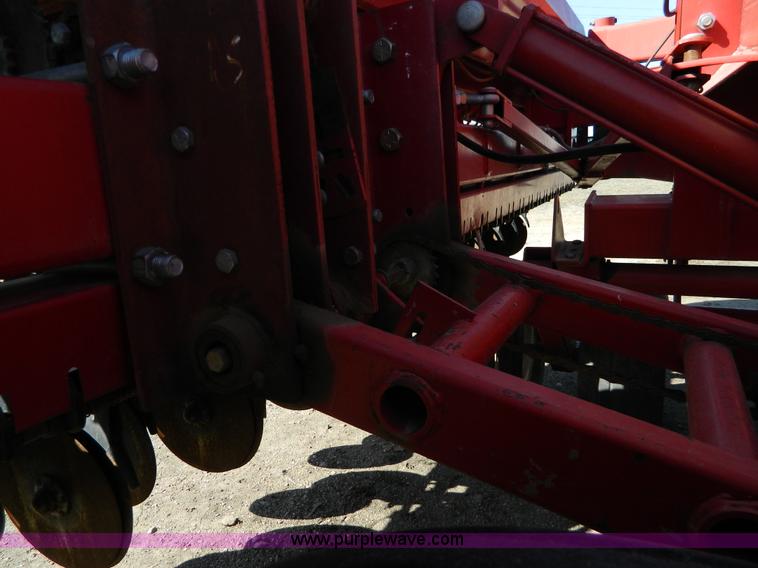 image for item G7770 Case IH 5500 30' drill