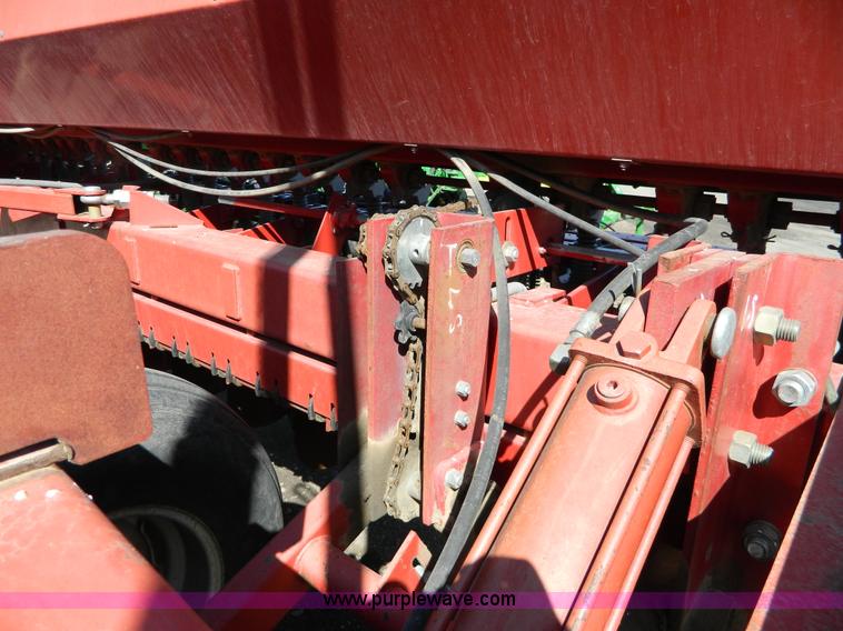 image for item G7770 Case IH 5500 30' drill