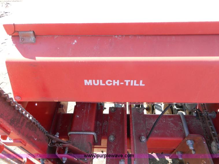 image for item G7770 Case IH 5500 30' drill