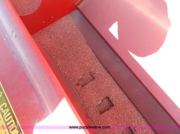 image for item G7770 Case IH 5500 30' drill