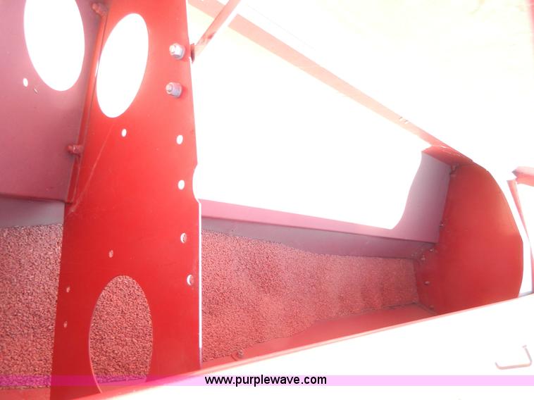 image for item G7770 Case IH 5500 30' drill