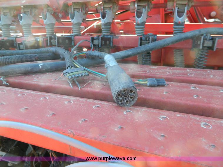image for item G7770 Case IH 5500 30' drill