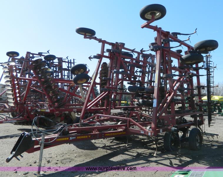 image for item G7771 1995 Kent Series V 46' field cultivator