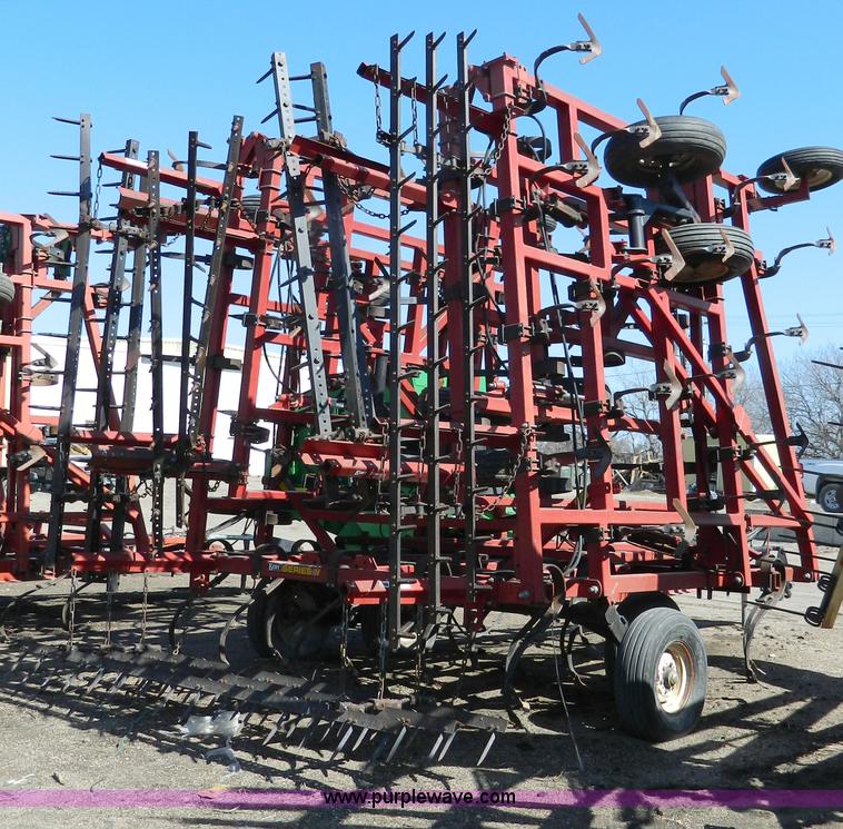 image for item G7771 1995 Kent Series V 46' field cultivator