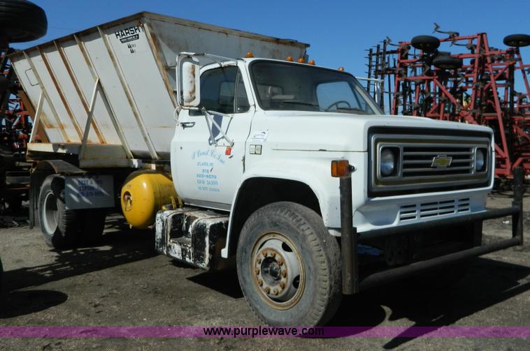 image for item G7772 1985 Chevrolet C60 feed truck