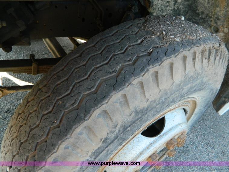 image for item G7772 1985 Chevrolet C60 feed truck