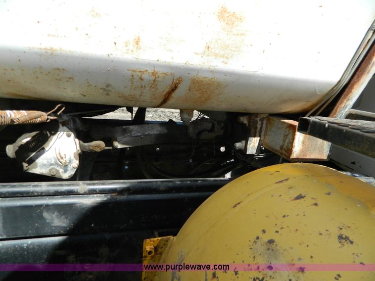 image for item G7772 1985 Chevrolet C60 feed truck