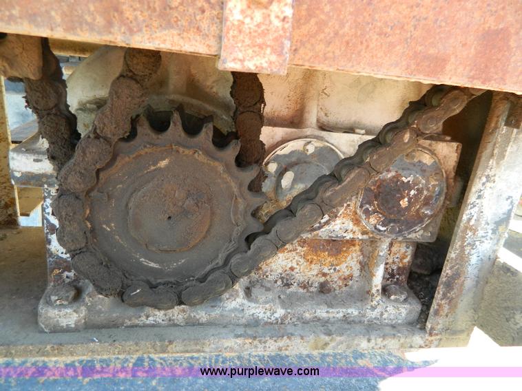 image for item G7772 1985 Chevrolet C60 feed truck