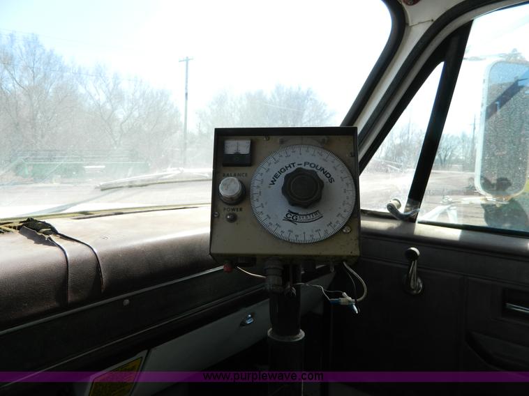 image for item G7772 1985 Chevrolet C60 feed truck