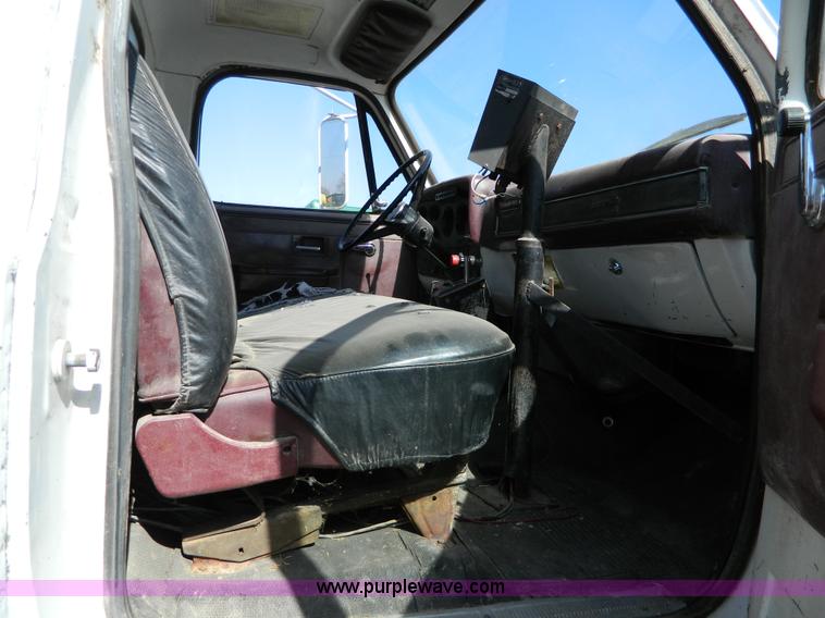 image for item G7772 1985 Chevrolet C60 feed truck