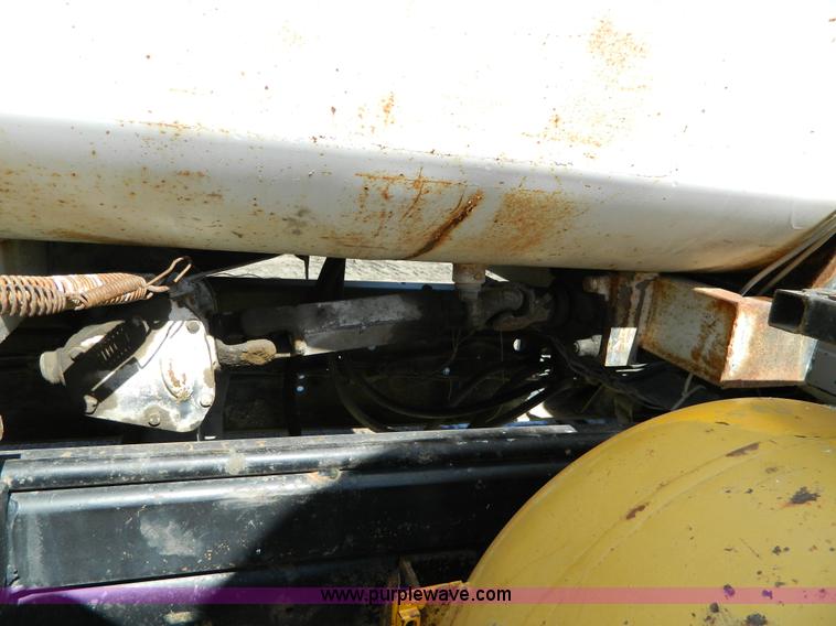 image for item G7772 1985 Chevrolet C60 feed truck