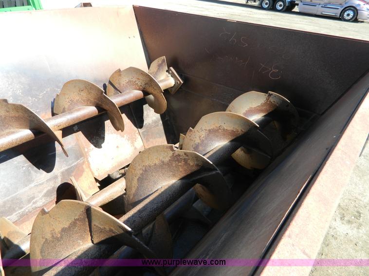 image for item G7772 1985 Chevrolet C60 feed truck