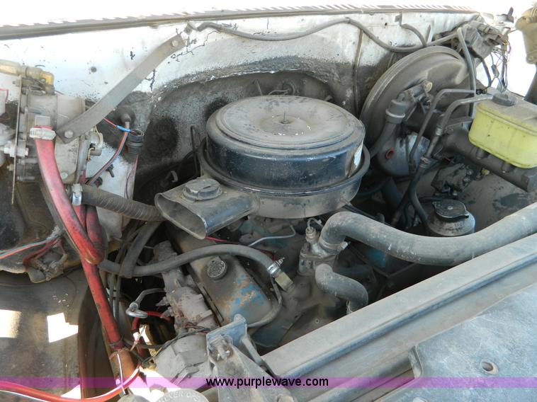 image for item G7772 1985 Chevrolet C60 feed truck