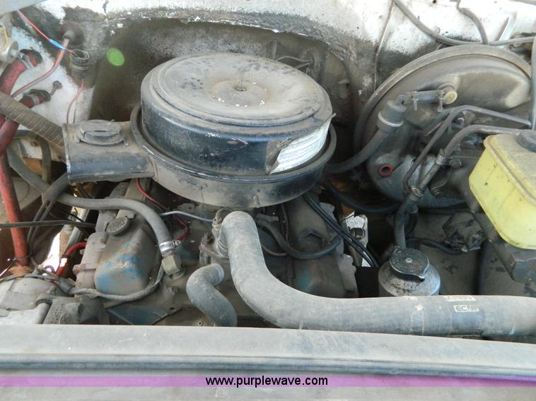 image for item G7772 1985 Chevrolet C60 feed truck