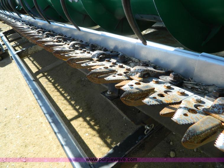 image for item G7774 2005 John Deere 635F flex header