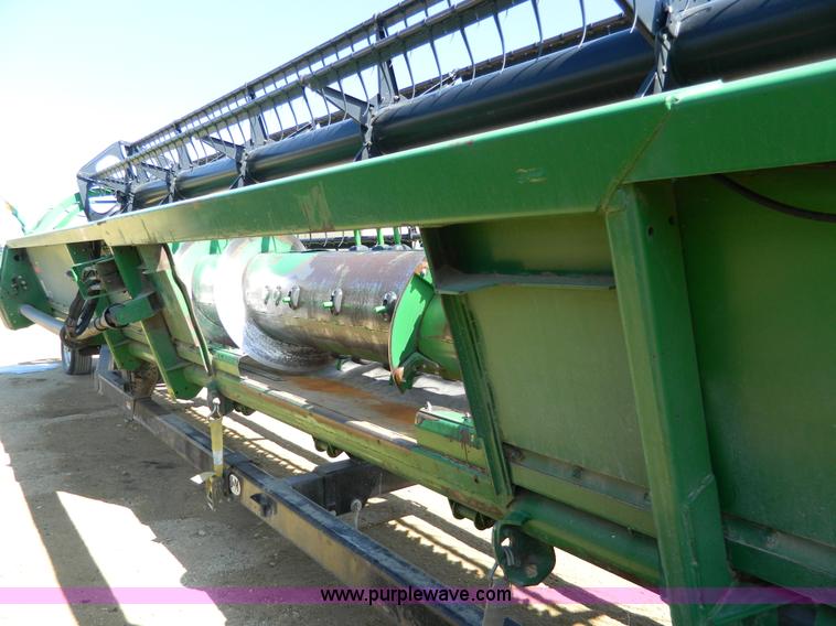image for item G7774 2005 John Deere 635F flex header