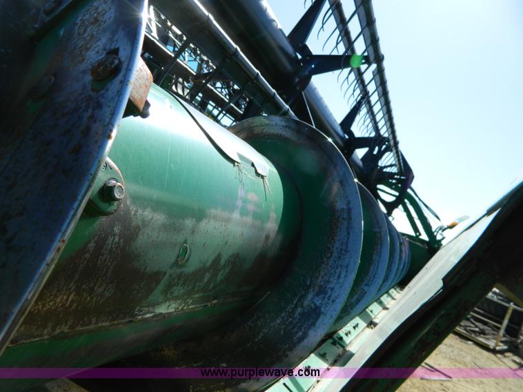 image for item G7774 2005 John Deere 635F flex header