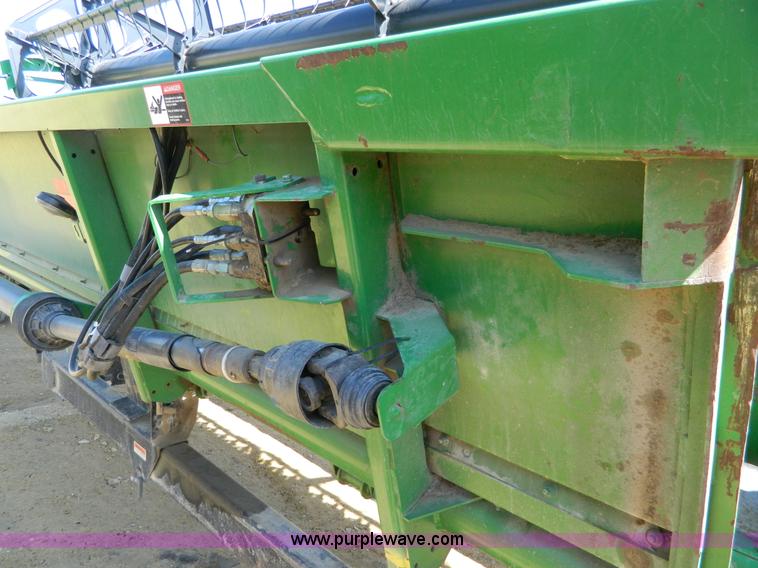 image for item G7774 2005 John Deere 635F flex header