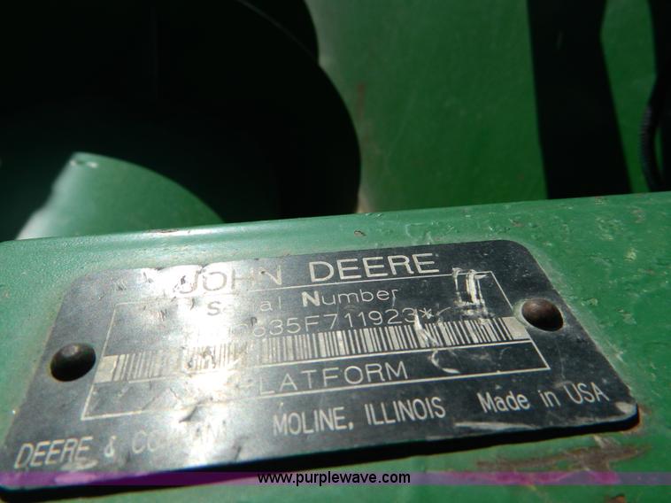 image for item G7774 2005 John Deere 635F flex header