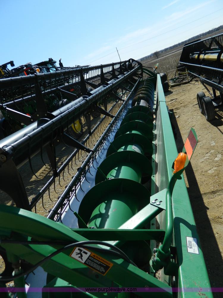 image for item G7774 2005 John Deere 635F flex header