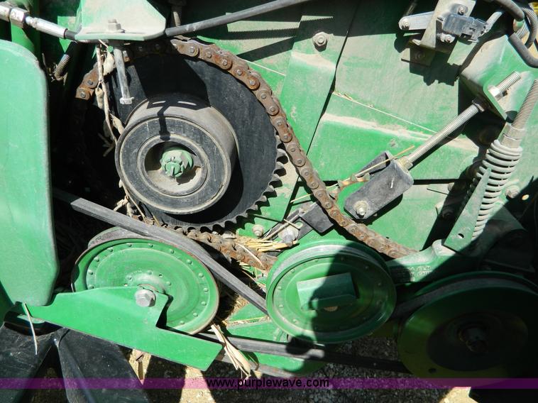 image for item G7776 2009 John Deere 635F flex header