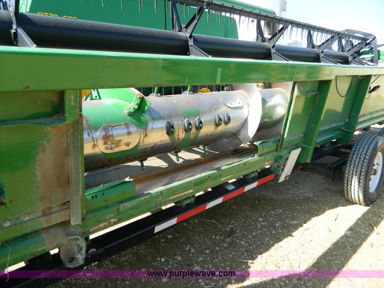 image for item G7776 2009 John Deere 635F flex header