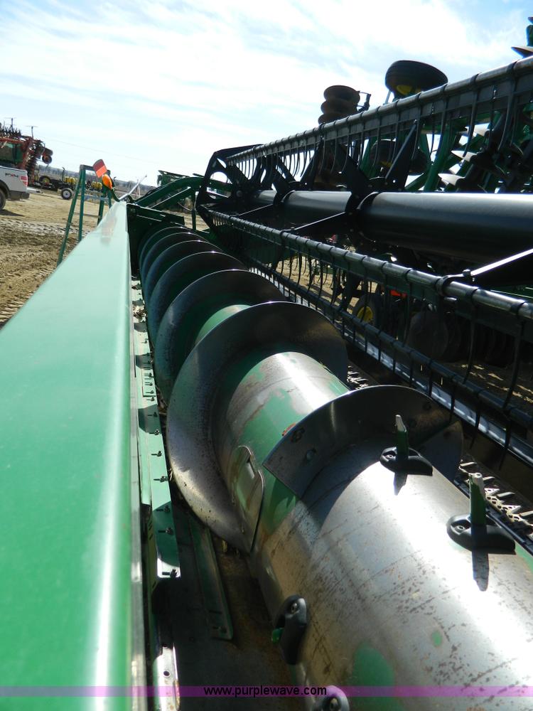 image for item G7776 2009 John Deere 635F flex header