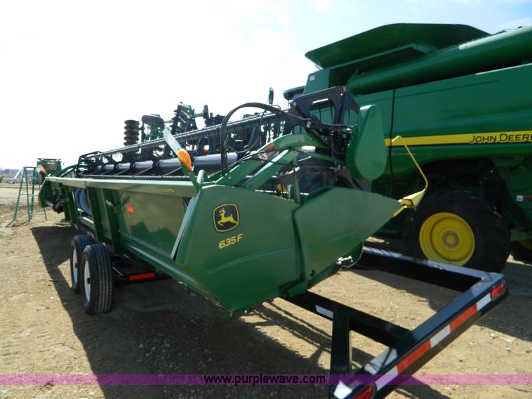image for item G7776 2009 John Deere 635F flex header