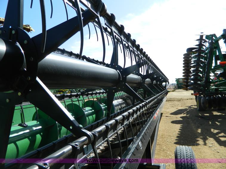 image for item G7776 2009 John Deere 635F flex header