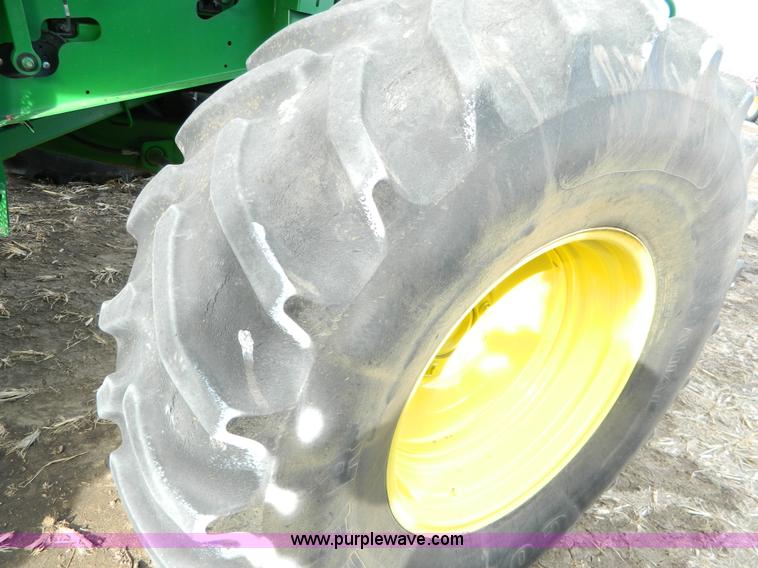 image for item G7780 2004 John Deere 9760 STS combine
