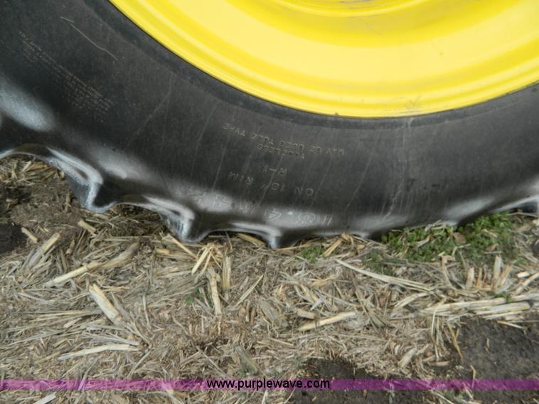 image for item G7780 2004 John Deere 9760 STS combine