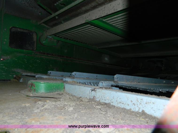 image for item G7780 2004 John Deere 9760 STS combine