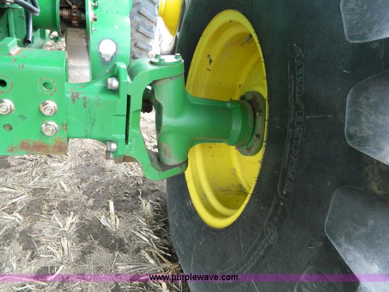 image for item G7780 2004 John Deere 9760 STS combine