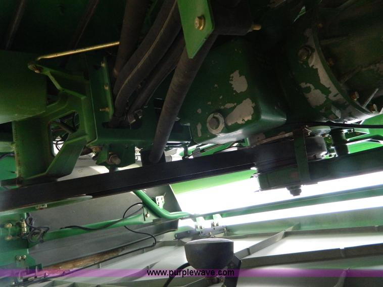 image for item G7780 2004 John Deere 9760 STS combine