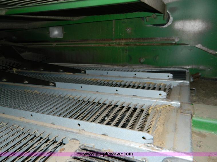 image for item G7780 2004 John Deere 9760 STS combine