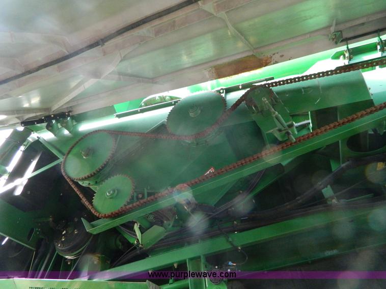 image for item G7780 2004 John Deere 9760 STS combine