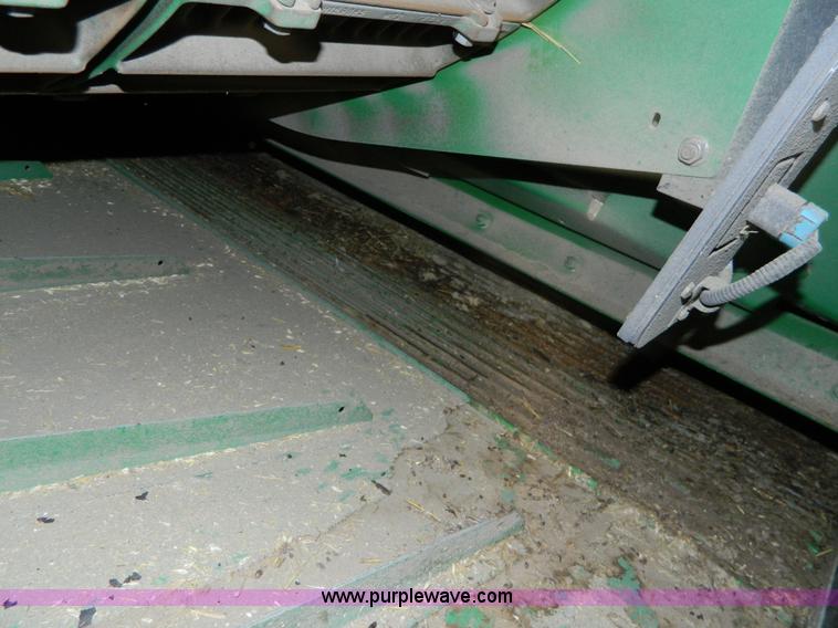 image for item G7780 2004 John Deere 9760 STS combine