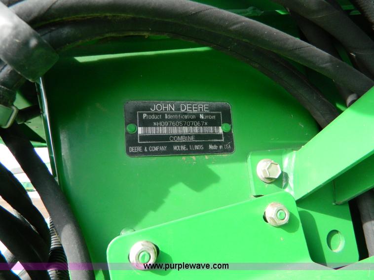 image for item G7780 2004 John Deere 9760 STS combine