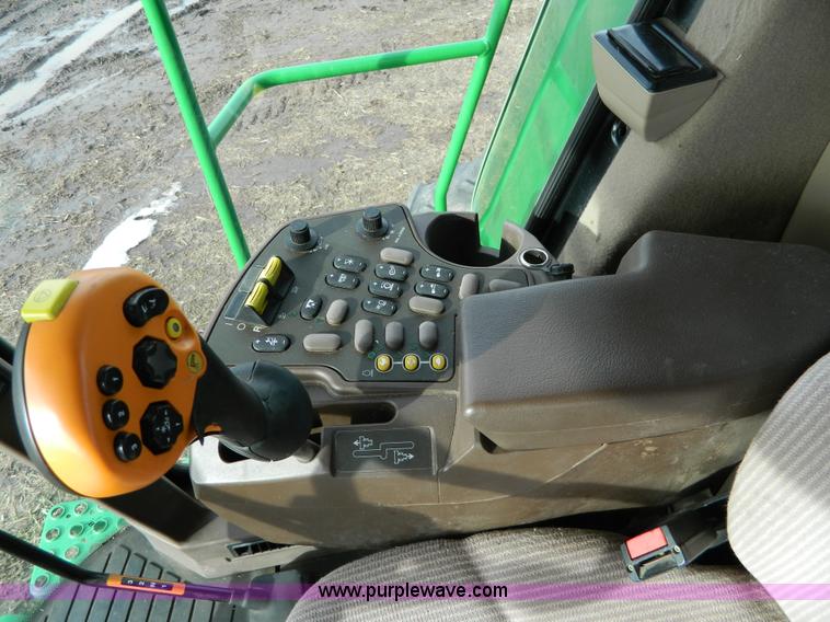 image for item G7780 2004 John Deere 9760 STS combine