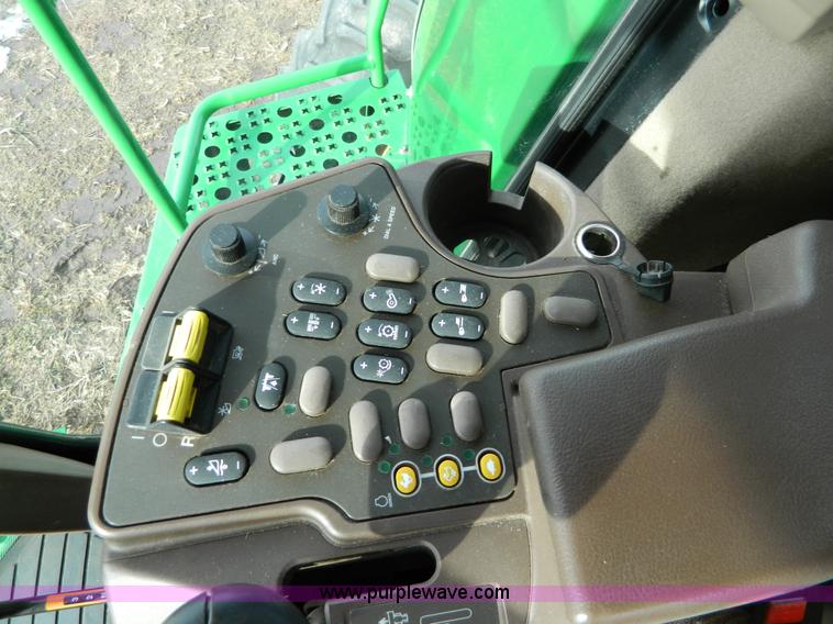 image for item G7780 2004 John Deere 9760 STS combine