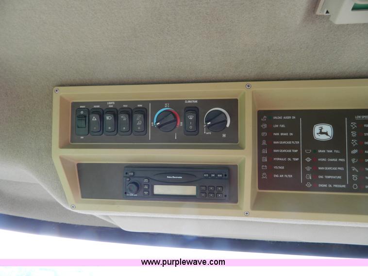 image for item G7780 2004 John Deere 9760 STS combine