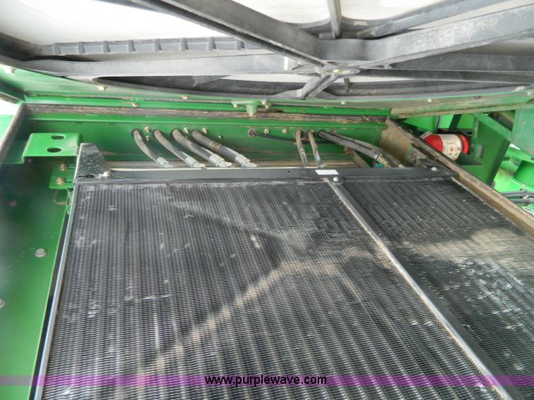 image for item G7780 2004 John Deere 9760 STS combine